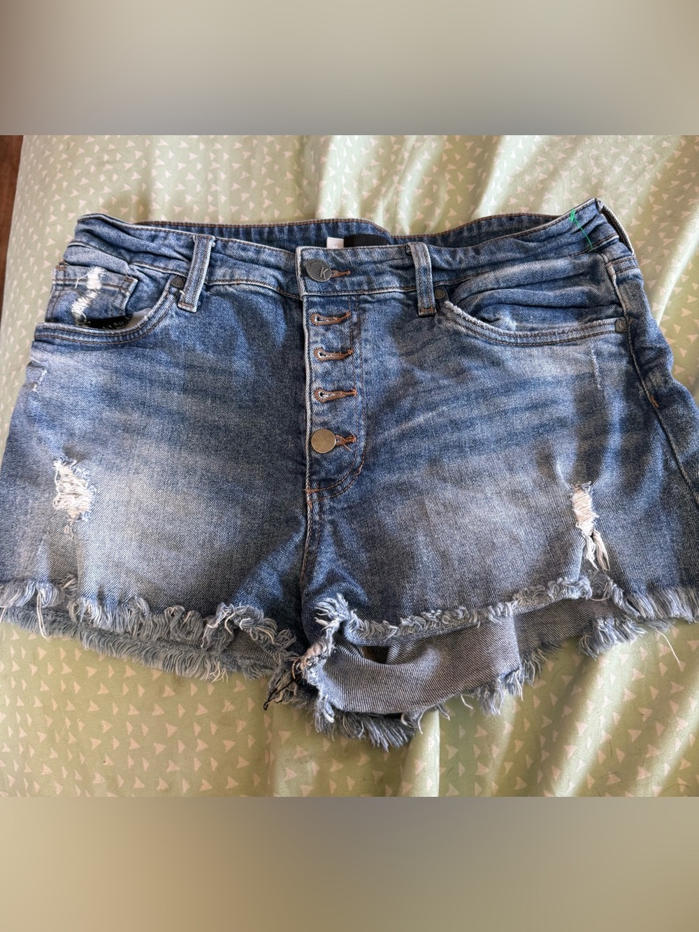 Kut from the Kloth Distressed Button-Fly Denim Shorts - Blue